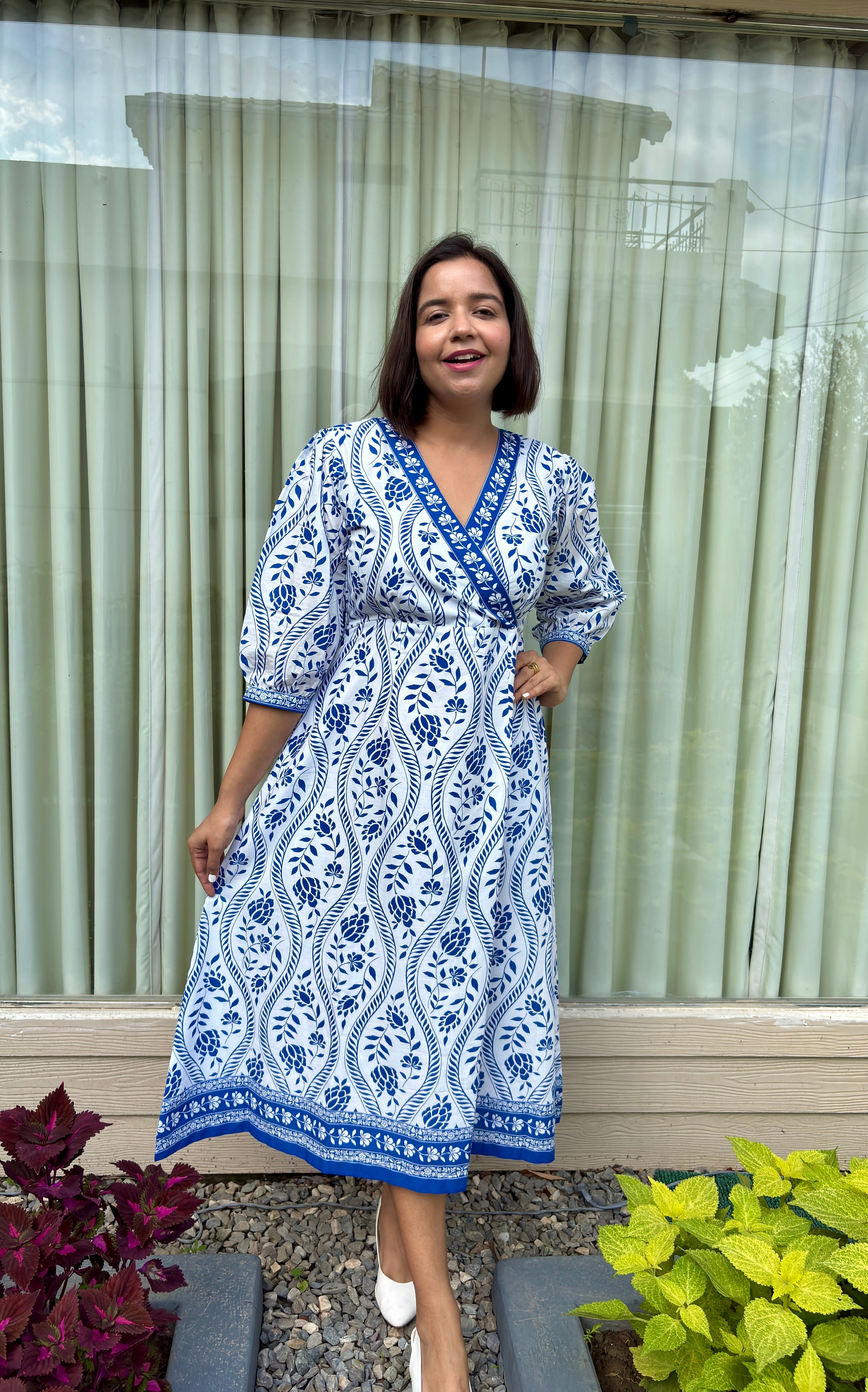 White Blue Printed Cotton Midi Dress image 4