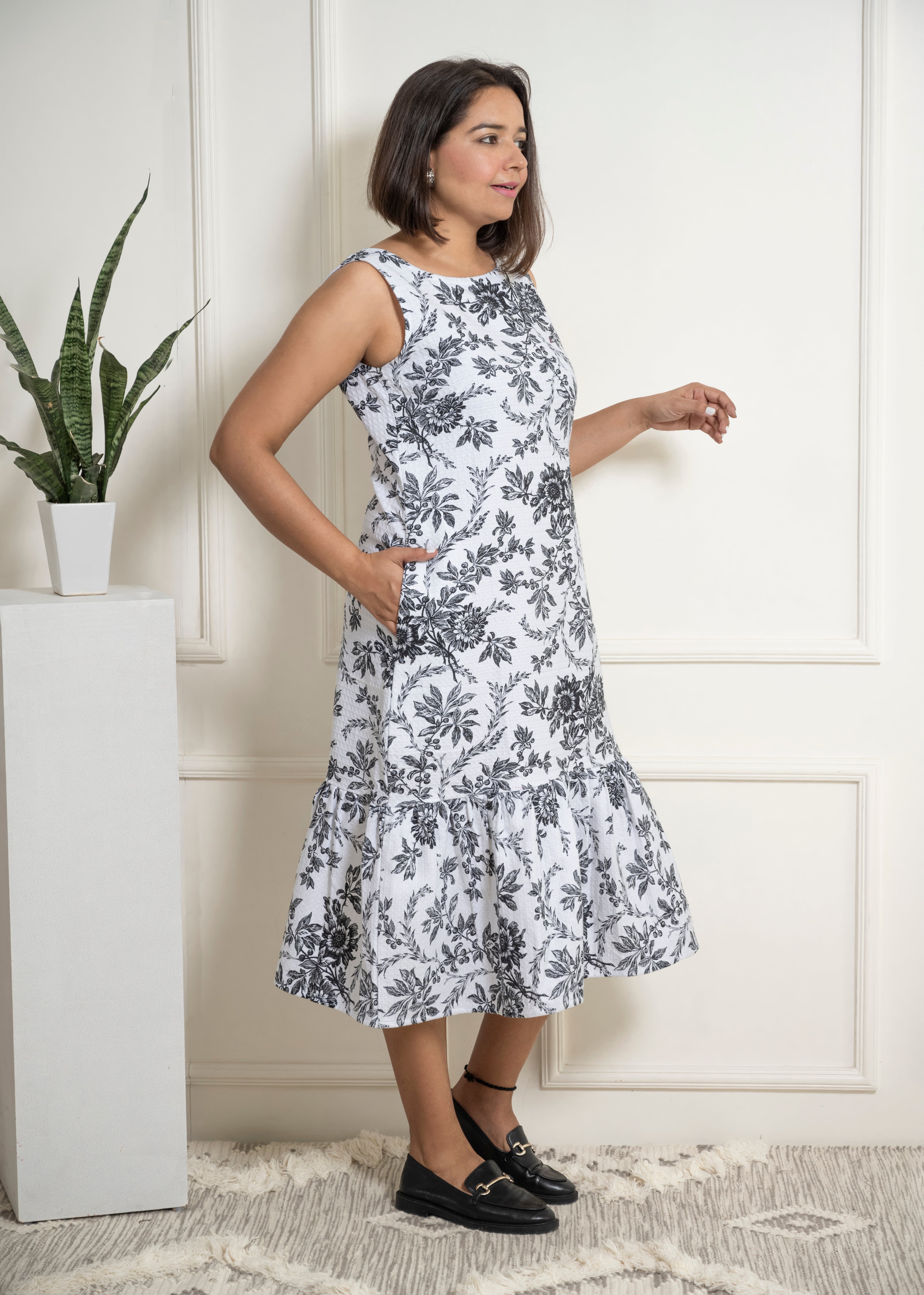 Black Flower Midi Dress image 4