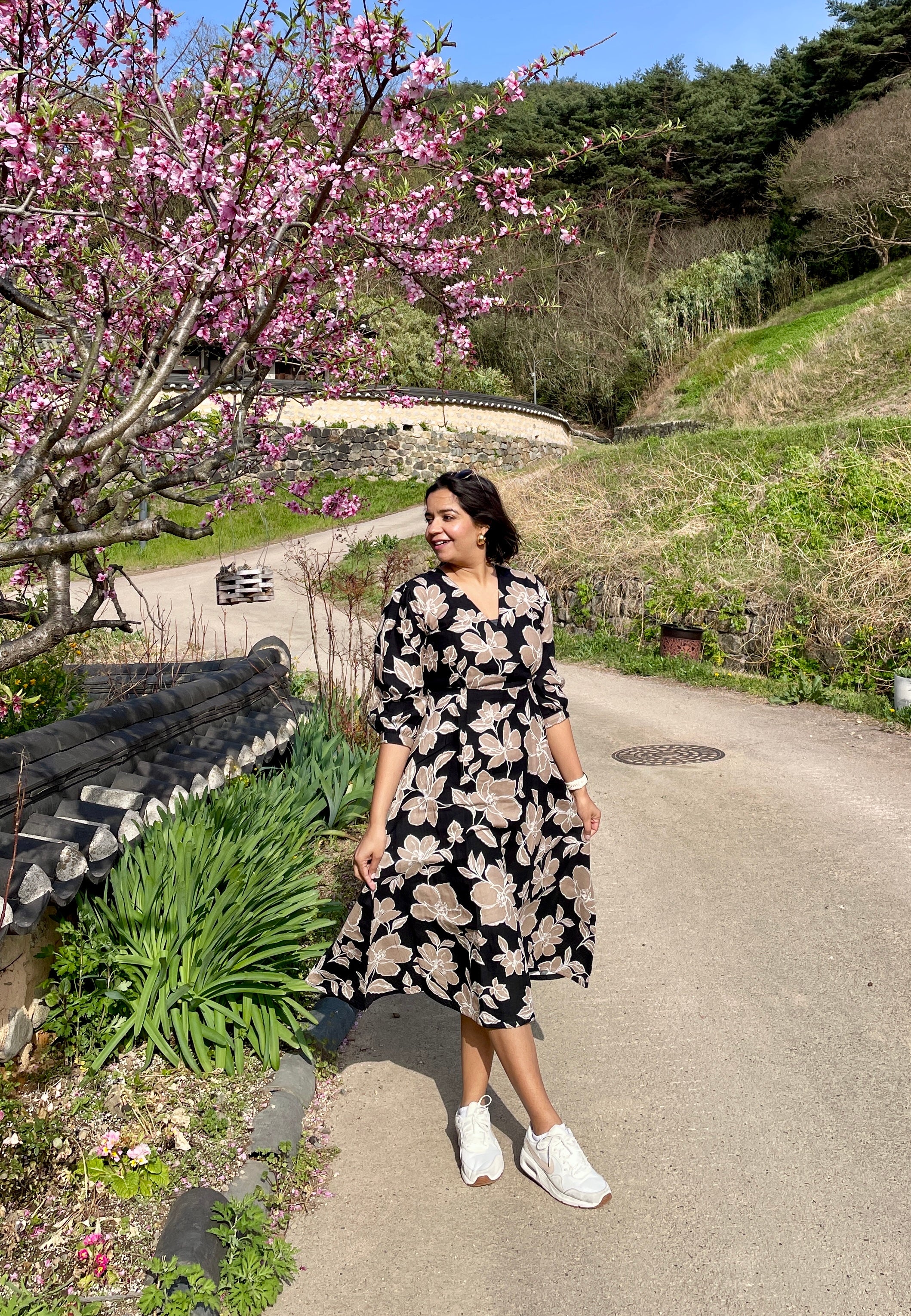 Beige Black Floral Midi Dress image 6