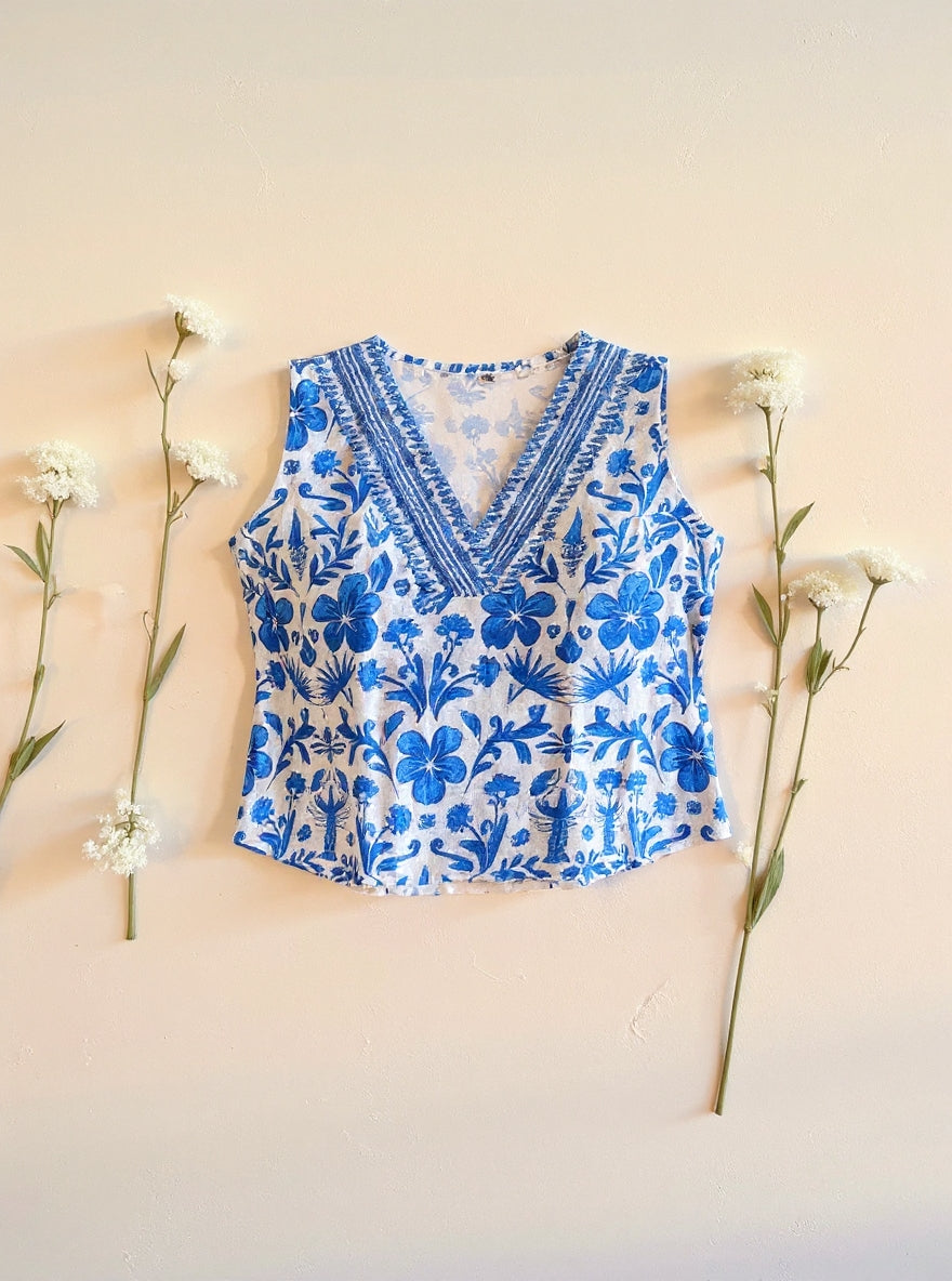 Blue Tile Print Cotton-Linen Crop Top