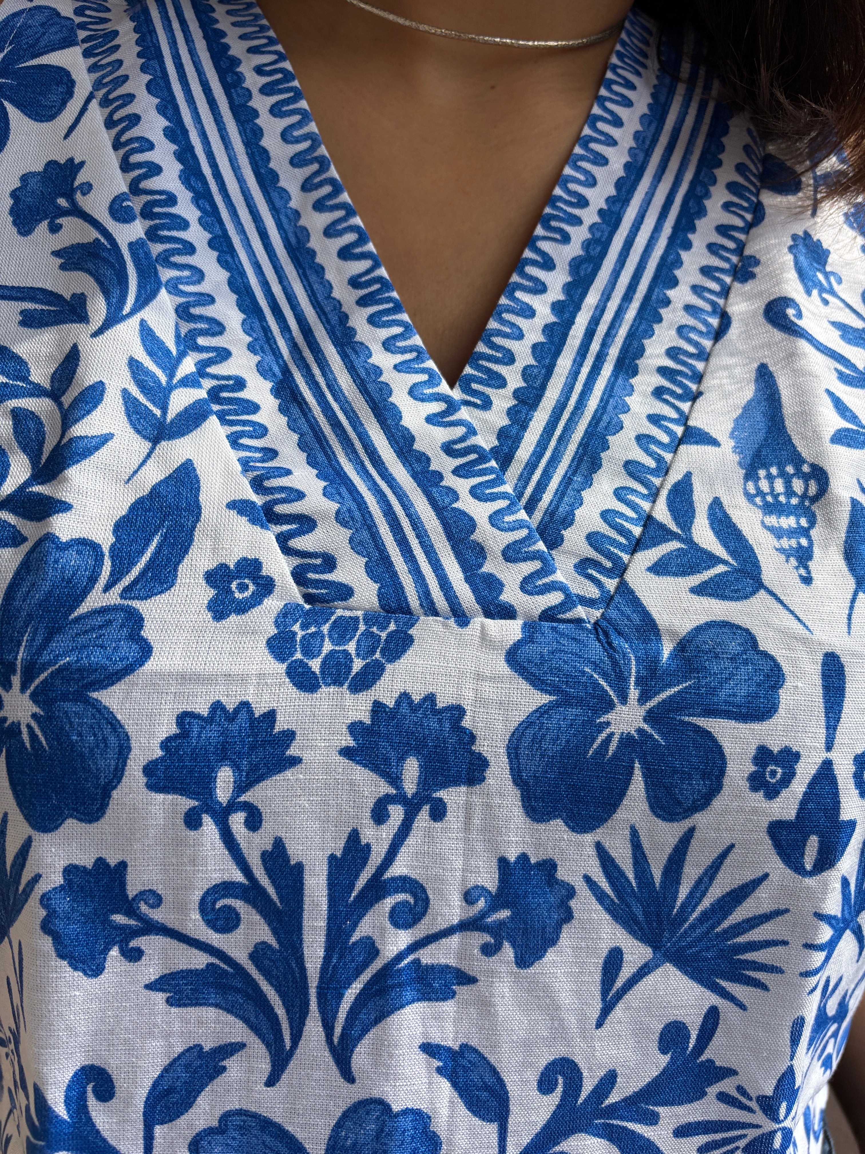 Blue Tile Print Cotton-Linen Crop Top