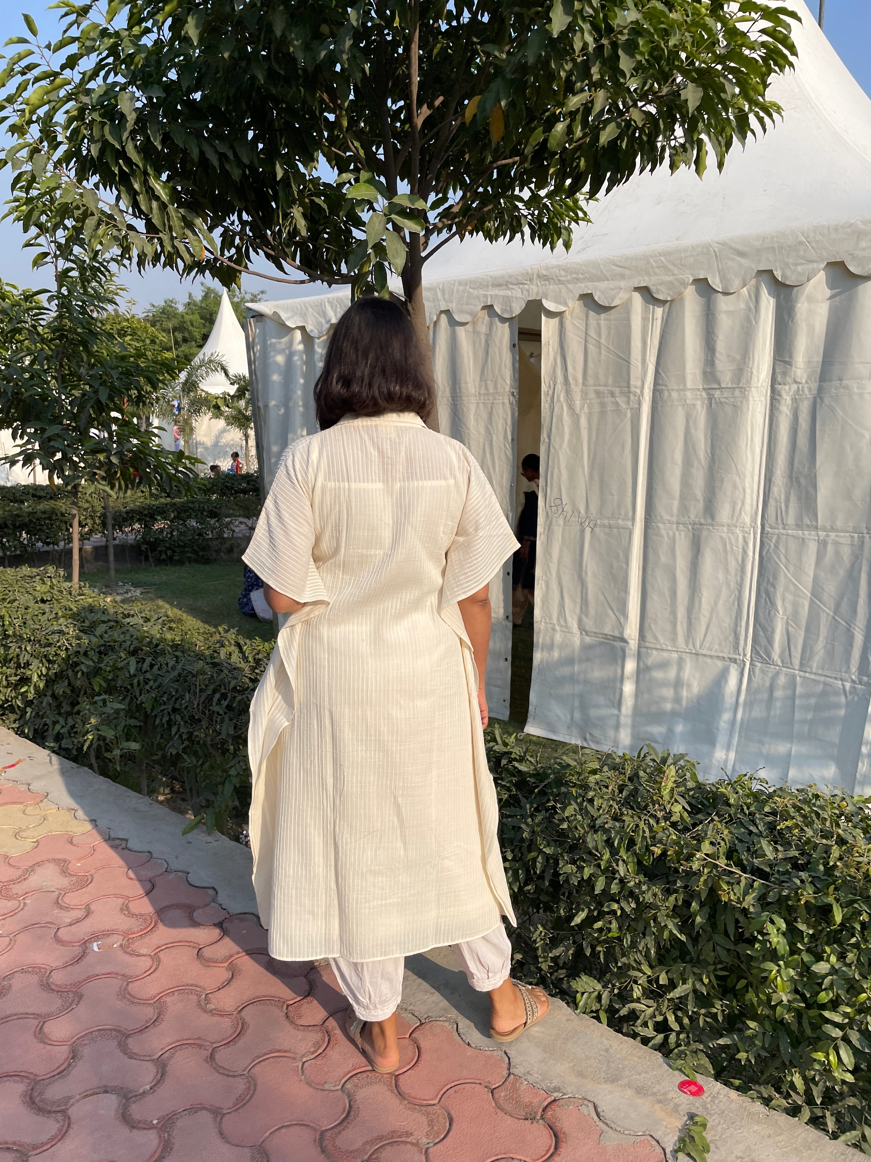 Off White Textured Kaftan Kurta image 1