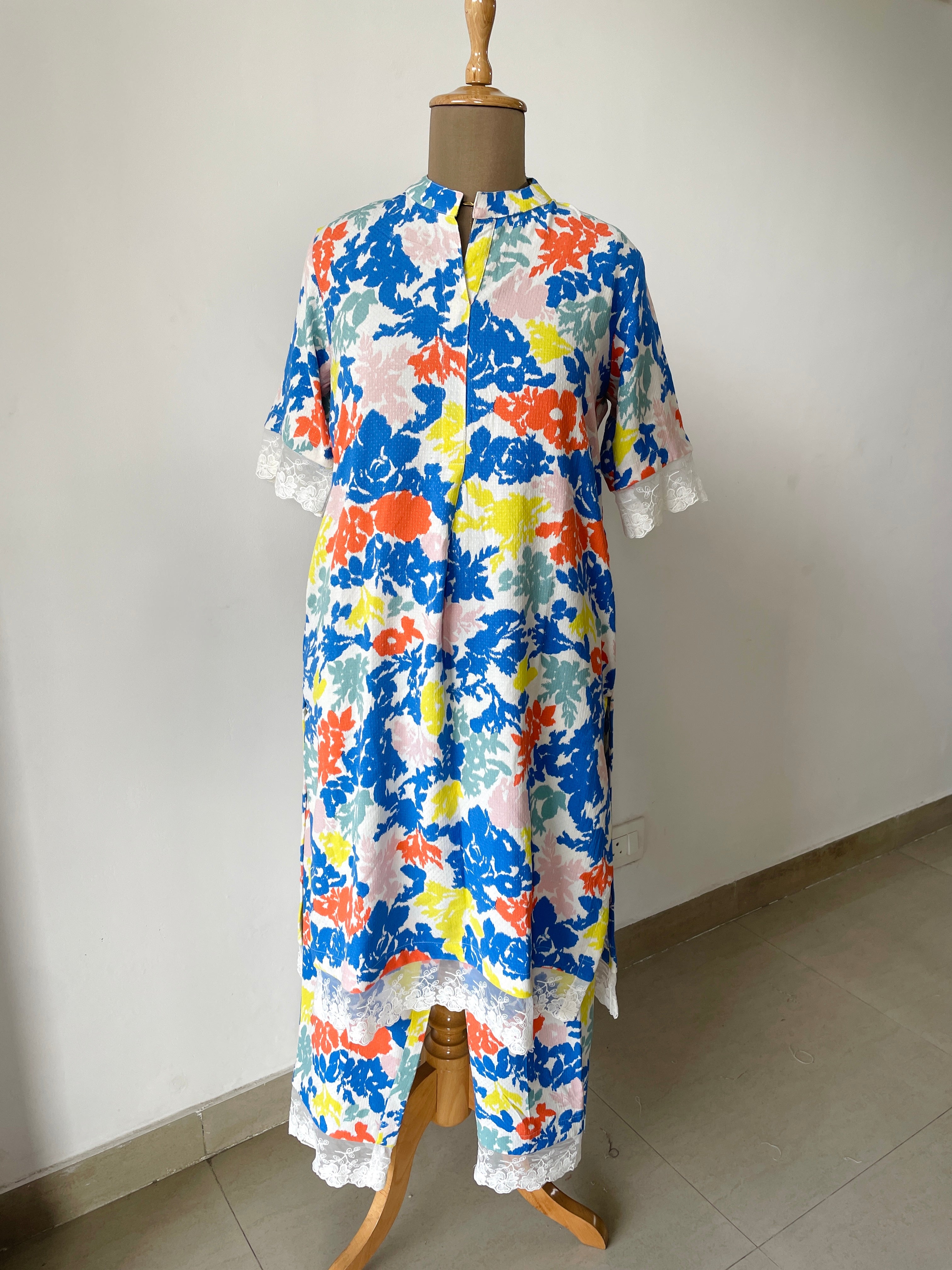 Multicolor Lace Kurta Set image 2