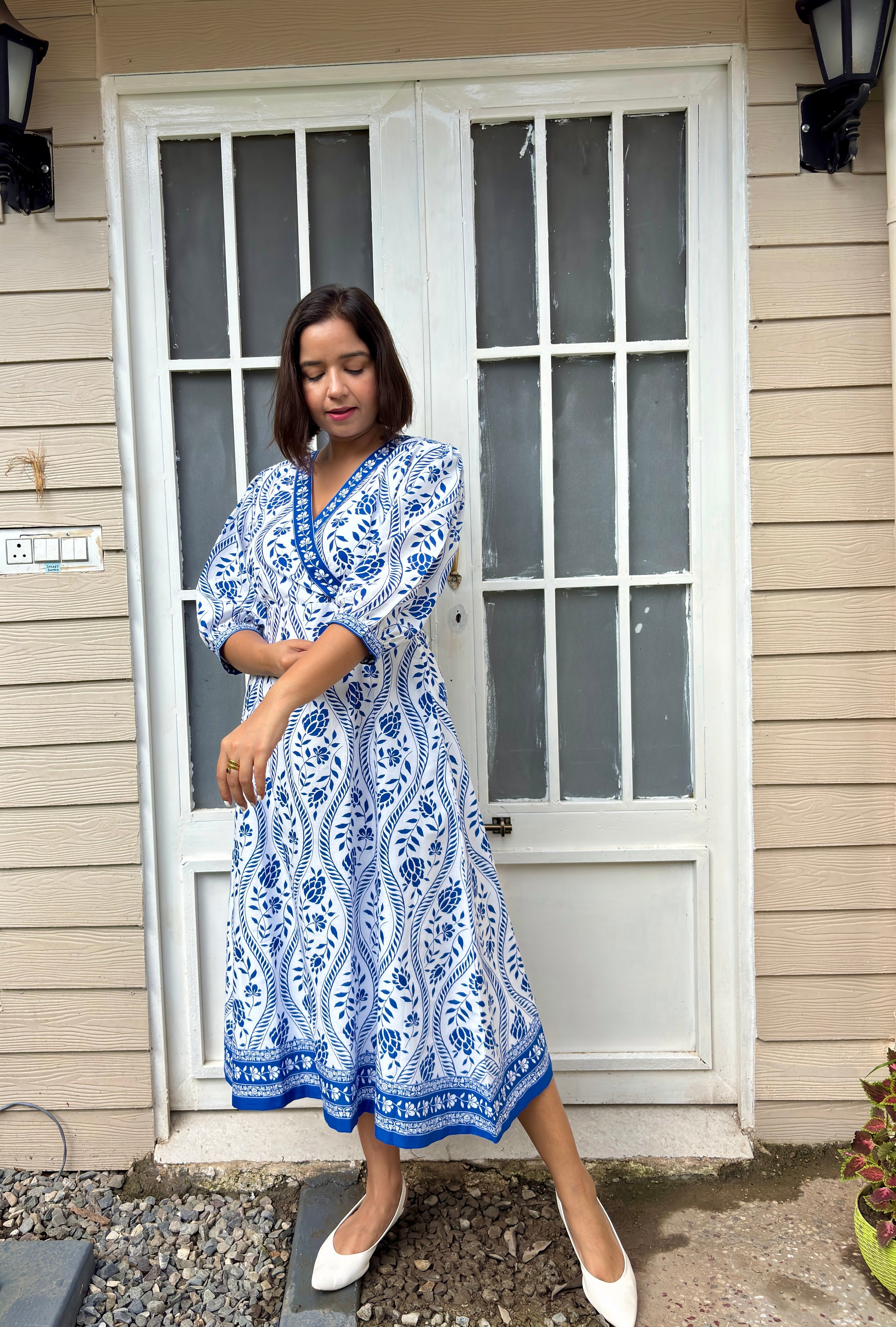 White Blue Printed Cotton Midi Dress image 5